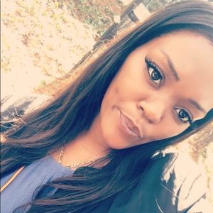 Meet your Posher, Janaille